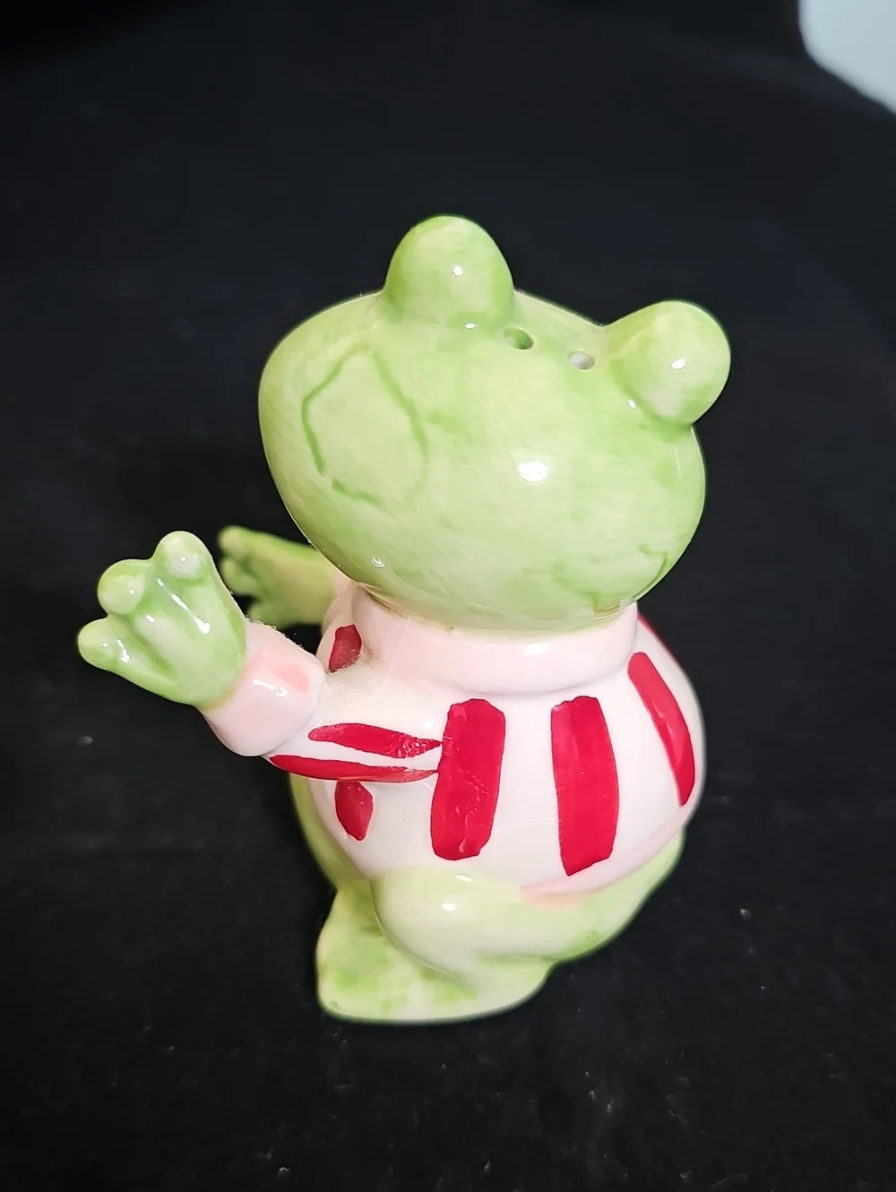 Cute Ceramic Frog Salt & Pepper Shakers - Green & Red